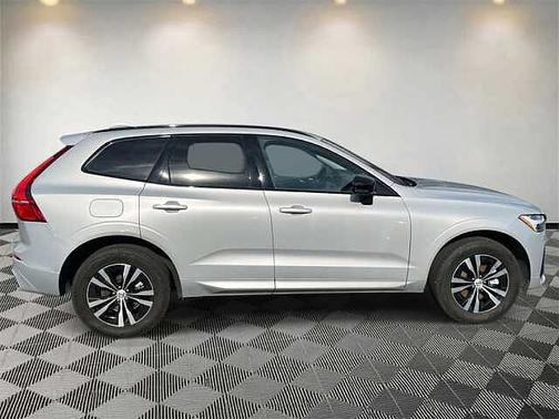 2025 Volvo XC60 Core