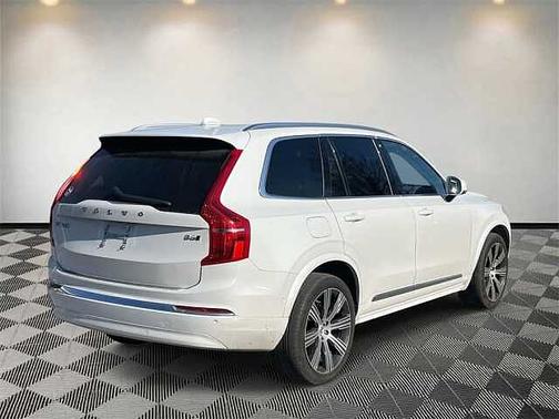 2023 Volvo XC90 B6 AWD Ultimate 7-Seater