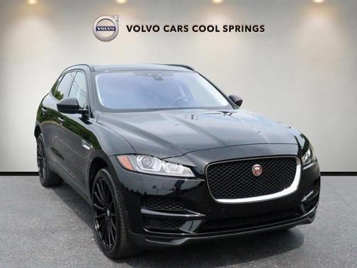 Photo 1 of 48 of 2017 Jaguar F-PACE 20d Premium