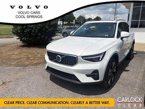 Crystal White 2024 Volvo XC40 B5 Plus Bright