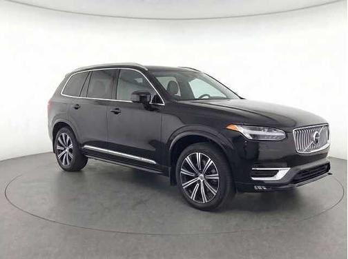 Onyx Black 2023 Volvo XC90 Plus