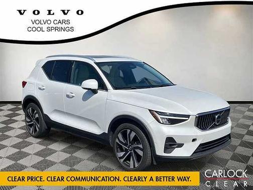 Crystal White 2023 Volvo XC40 B5 AWD Ultimate Bright