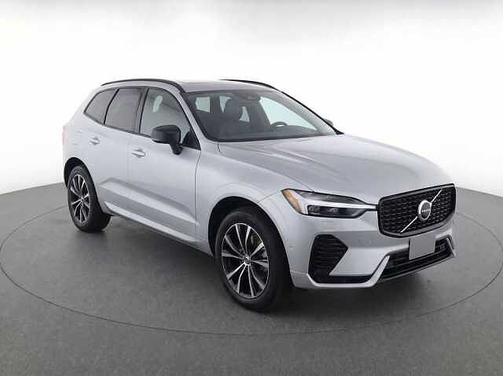 Silver Dawn 2024 Volvo XC60 Plus