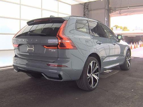 Thunder Grey 2023 Volvo XC60 B5 FWD Ultimate Dark