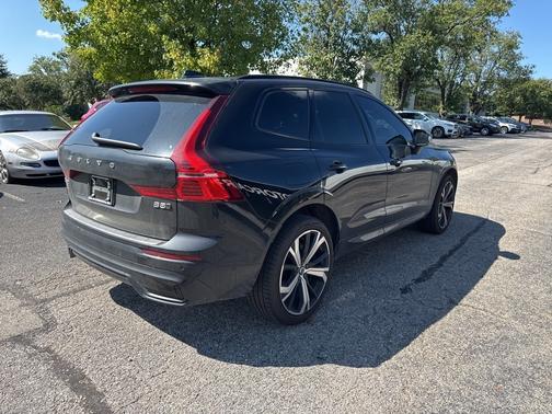 2025 Volvo XC60 B5 Ultra