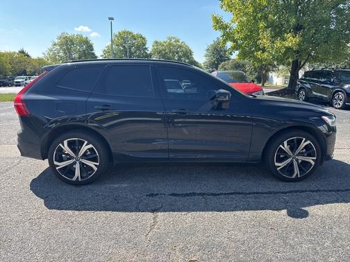 2025 Volvo XC60 B5 Ultra
