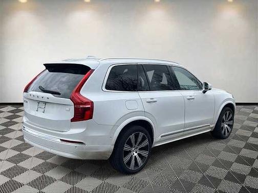 2024 Volvo XC90 Plus
