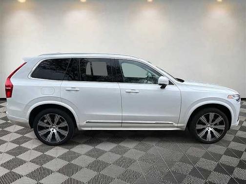 2024 Volvo XC90 Plus