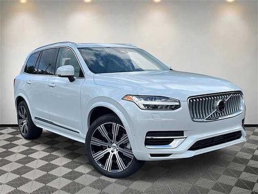 2025 Volvo XC90 Plus