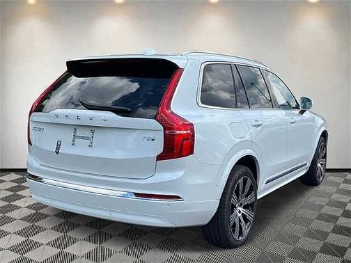 2025 Volvo XC90 Plus