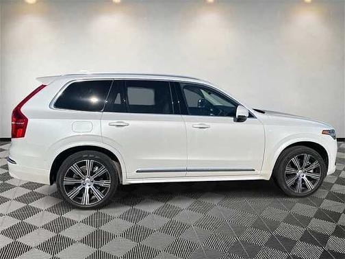 2025 Volvo XC90 Plus