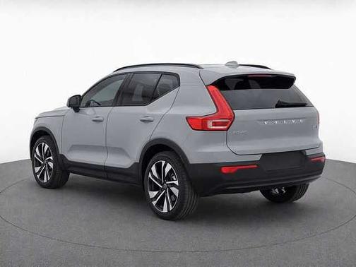Vapour Grey 2024 Volvo XC40 B5 Ultimate Dark