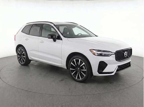 Crystal White 2023 Volvo XC60 B5 FWD Ultimate Dark