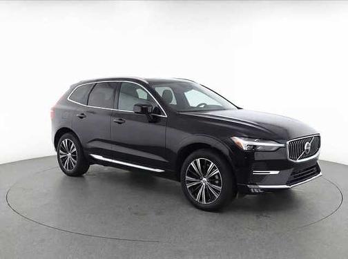 Onyx Black 2023 Volvo XC60 Plus