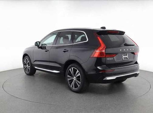 Onyx Black 2023 Volvo XC60 Plus