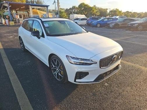 2024 Volvo V60 Recharge Plug-In Hybrid T8 Polestar Engineered