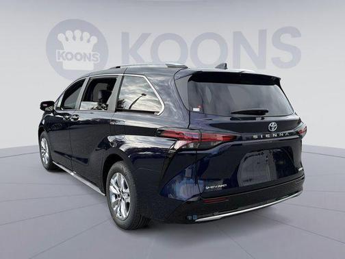 2025 Toyota Sienna Limited