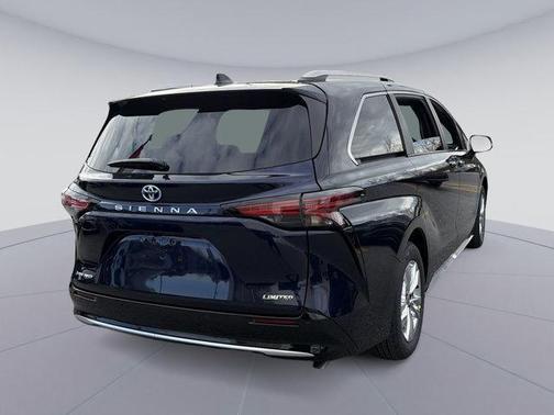 2025 Toyota Sienna Limited