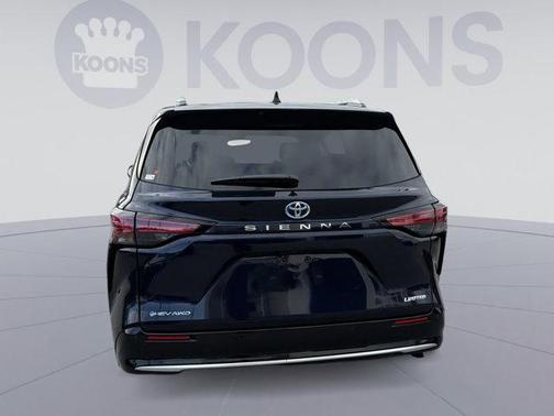 2025 Toyota Sienna Limited