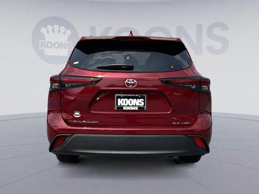 2025 Toyota Highlander XLE