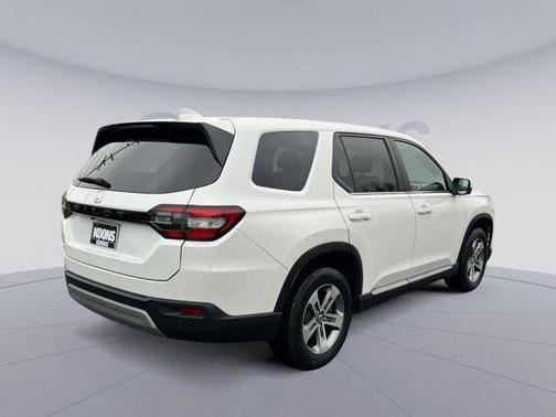 2023 Honda Pilot AWD EX-L 8 Passenger