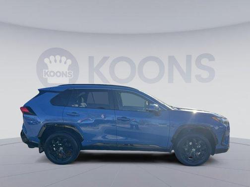 2022 Toyota RAV4 Hybrid SE