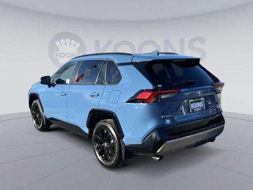 2022 Toyota RAV4 Hybrid SE
