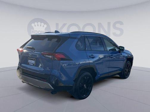 2022 Toyota RAV4 Hybrid SE