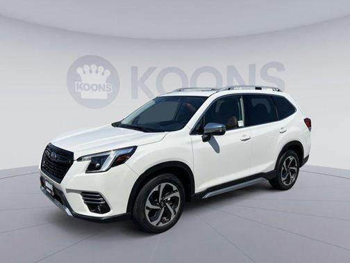 Crystal White Pearl 2023 Subaru Forester Touring
