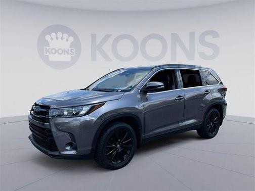 2019 Toyota Highlander SE