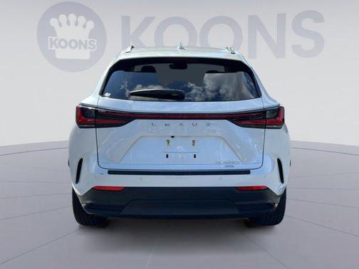 Eminent White Pearl 2024 Lexus NX 450h+ Luxury
