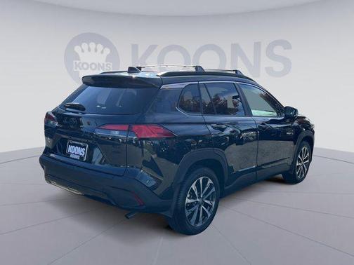 2022 Toyota Corolla Cross XLE