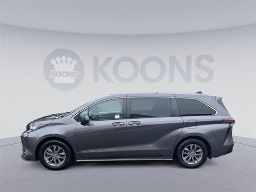 2021 Toyota Sienna XLE 7 Passenger