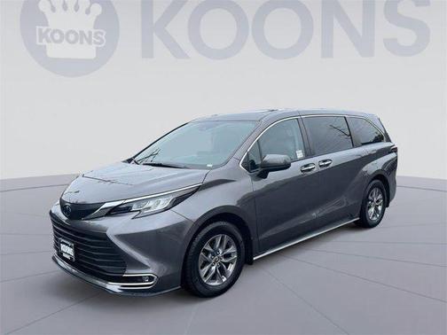 2021 Toyota Sienna XLE 7 Passenger