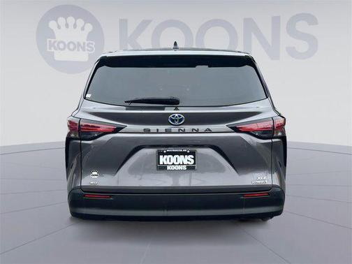 2021 Toyota Sienna XLE 7 Passenger