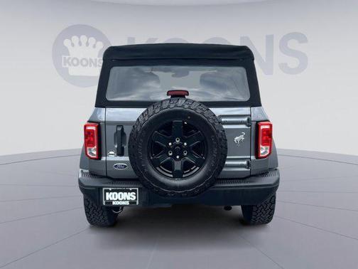 CARBONIZED GRAY METALLIC 2024 Ford Bronco Black Diamond