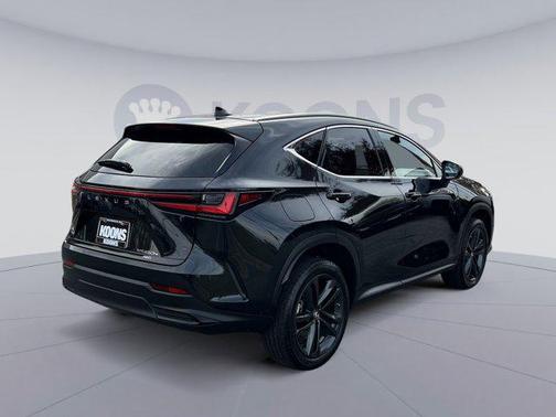 2022 Lexus NX 450h+ Luxury