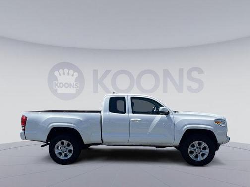 2017 Toyota Tacoma SR