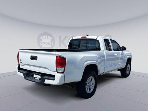 2017 Toyota Tacoma SR