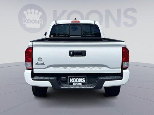 2017 Toyota Tacoma SR