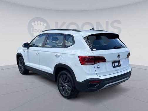 Pure White 2024 Volkswagen Taos 1.5T S