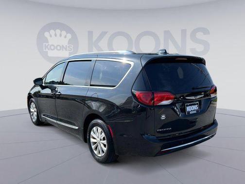 2018 Chrysler Pacifica Touring-L