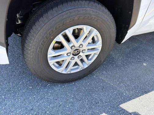 Ice Cap 2026 Toyota Tundra SR5
