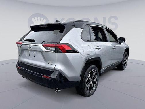 2025 Toyota RAV4 Hybrid SE