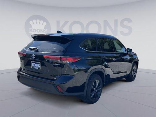 2021 Toyota Highlander Hybrid XLE