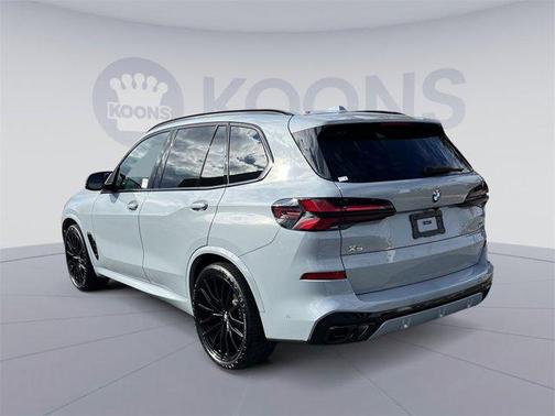 2024 BMW X5 M60i