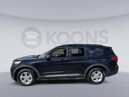 AGATE BLACK METALLIC 2023 Ford Explorer XLT