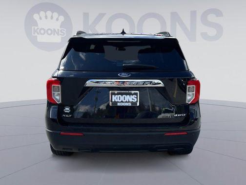 AGATE BLACK METALLIC 2023 Ford Explorer XLT