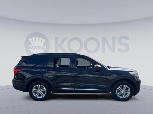 AGATE BLACK METALLIC 2023 Ford Explorer XLT