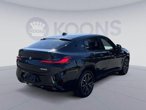 2024 BMW X4 M40i